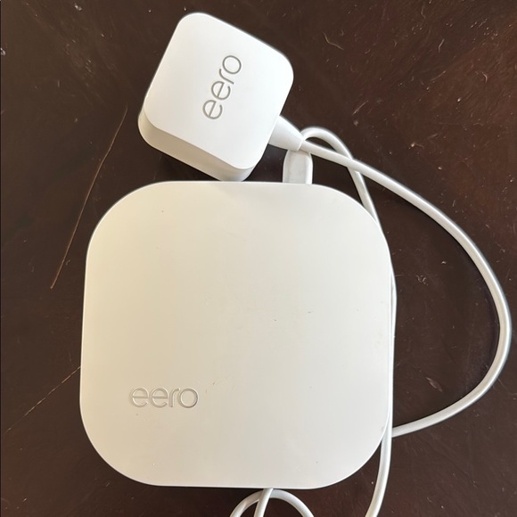 Eero White Network Device Set - Picture 1 of 2